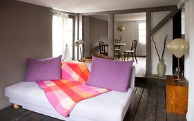 Appartements Au-Dessus Du...